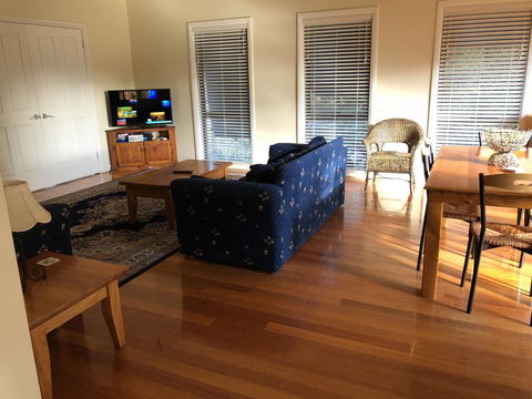 Seagrape Cottage - Sunshine Coast Tourism 1