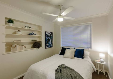 Seagrass House - Modern North Avoca Oasis - Holiday Sunshine Coast 1