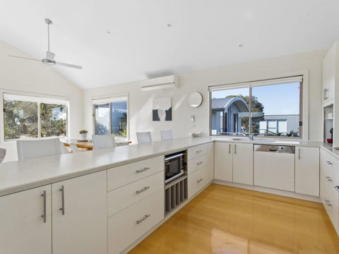 Seahaven At Seaview - Holiday Sunshine Coast 3