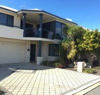 Seahaven by Rockingham Apartments - Holiday Sunshine Coast