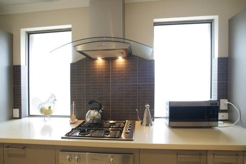 Seal 4 Bedroom House By Shoalwater Executive Homes - Sunshine Coast Tourism 3