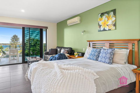 Seamist - Sunshine Coast Tourism 2