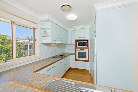 SEASCAPE - An Enticing Lakeside Escape - Sunshine Coast Tourism 2