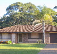 SEASCAPE in NARRAWALLEE - Sunshine Coast Tourism