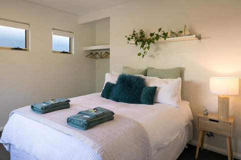 Seaside Apartment - Holiday Sunshine Coast 3