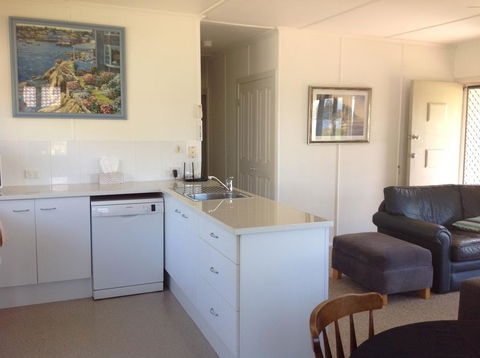 Seaside Cottage - Holiday Sunshine Coast 2