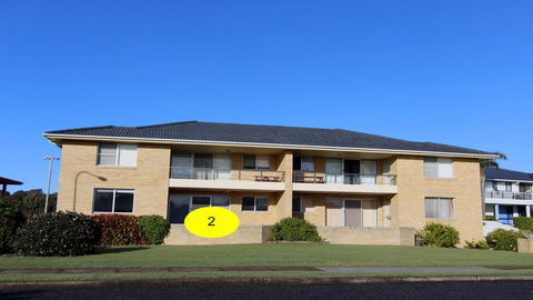 Seaspray 2 - Pebbly Beach - Sunshine Coast Tourism 0