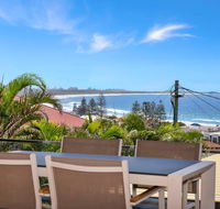 Seaview Beach House By Corporate Boardies - Holiday Sunshine Coast