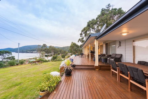 Seaview Family Retreat - Sunshine Coast Tourism 0
