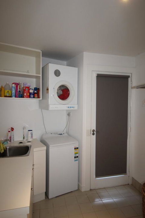 Seaview Lorne - Holiday Sunshine Coast 1