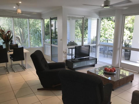 Secluded Tropical Apartment - Sunshine Coast Tourism 2