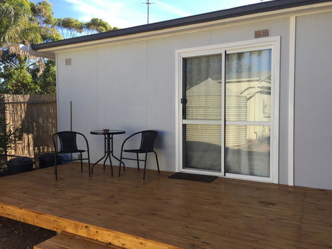Self Contained Cabin - Holiday Sunshine Coast 0