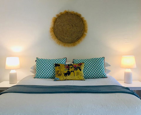 Sensom Luxury Bed And Breakfast - Holiday Sunshine Coast 1