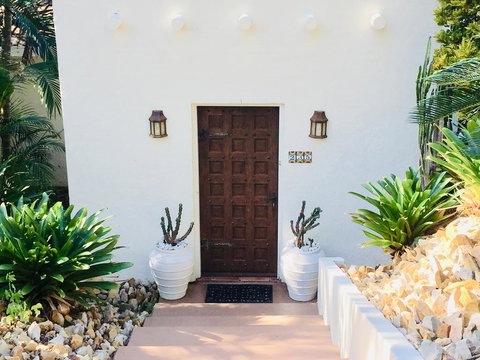 Sensom Luxury Bed And Breakfast - Holiday Sunshine Coast 3