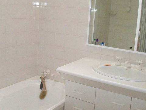 Serendipity Townhouse - Holiday Sunshine Coast 1