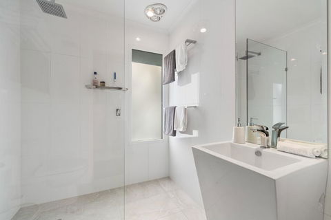 Serenity - Merricks North Cottage - Holiday Sunshine Coast 2