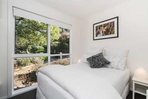 Serenity - Merricks North Cottage - Holiday Sunshine Coast 3