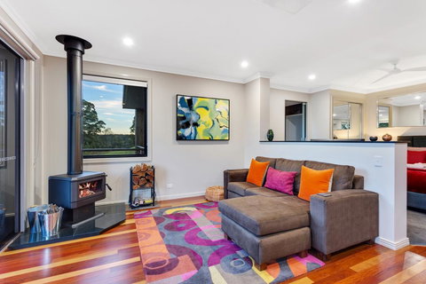 Serenity At Ravensbourne Escape - Sunshine Coast Tourism 3