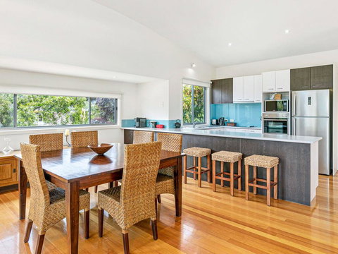 Serenity At Red Rocks - Holiday Sunshine Coast 1