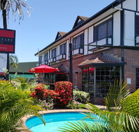 Shakespeare Motel - Sunshine Coast Tourism