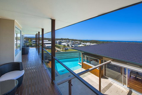 Shambhala At Sapphire Beach - Holiday Sunshine Coast 0