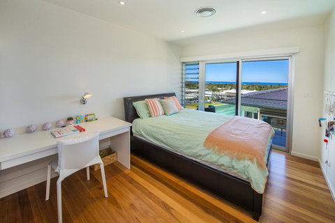 Shambhala At Sapphire Beach - Holiday Sunshine Coast 2