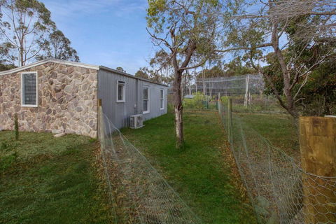 Shearers Cottage - Pet Friendly Holiday Accommodation - Sunshine Coast Tourism 1