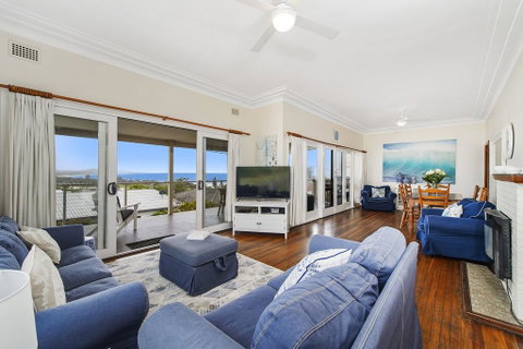 Shellseekers, 4 Hodgson Street - Sunshine Coast Tourism 1