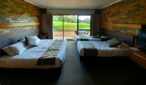 Shepparton Golf Motel - Holiday Sunshine Coast 2