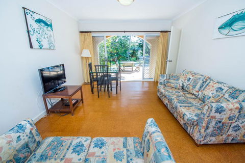 Shoal Bay Avenue, Unit 2/7 - Sunshine Coast Tourism 2