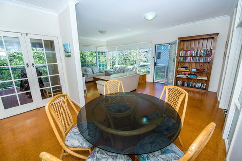 Shoal Bay Avenue, Unit 3/7 - Holiday Sunshine Coast 2