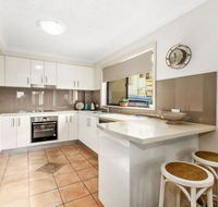 SHORELINE 3 - Sunshine Coast Tourism