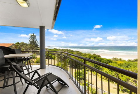 Shoreline Nine Penthouse With Ocean Views - Sunshine Coast Tourism 0