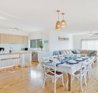 Sienna by the Sea - spacious coastal getaway