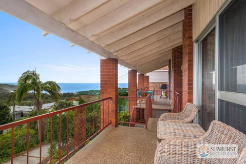 Siesta By The Sea - Sunshine Coast Tourism 1