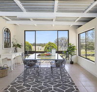 Silky Oak Cottage - cosy with country views - Holiday Sunshine Coast