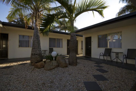 Silo Motor Inn - Sunshine Coast Tourism 3