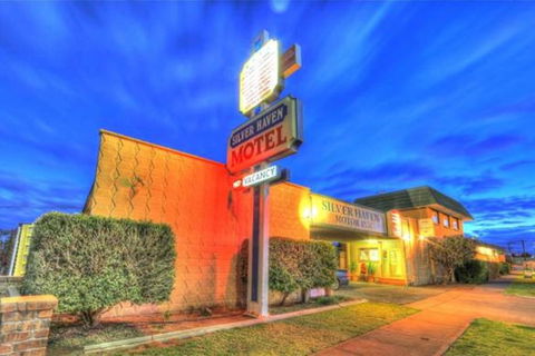 Silver Haven Motor Inn - Holiday Sunshine Coast 1