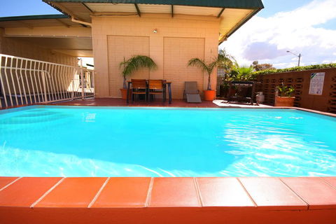 Silver Haven Motor Inn - Holiday Sunshine Coast 0
