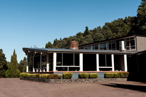 Silver Hills Motel - Sunshine Coast Tourism 3