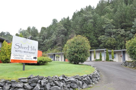 Silver Hills Motel - Sunshine Coast Tourism 0