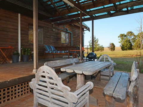 Silver Springs (4br) Cottage, With Wifi, Views, Olives And Space . Fireplace, Views, Olives And Space - Sunshine Coast Tourism 1