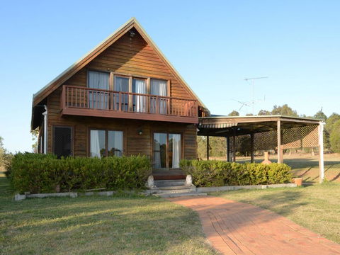 Silver Springs (4br) Cottage, With Wifi, Views, Olives And Space . Fireplace, Views, Olives And Space - Sunshine Coast Tourism 3