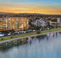 Silvershore Apartments on the Broadwater - Sunshine Coast Tourism