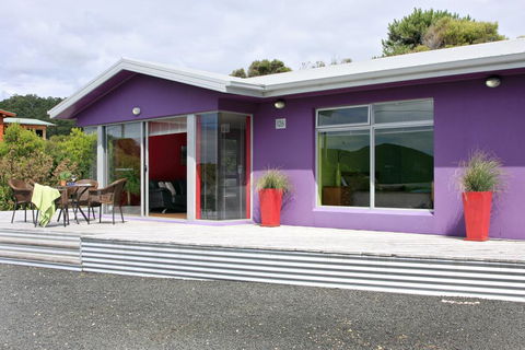 Sisters Beach Retreat - Sunshine Coast Tourism 0