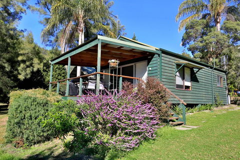 Siver Cabin - Holiday Sunshine Coast 0