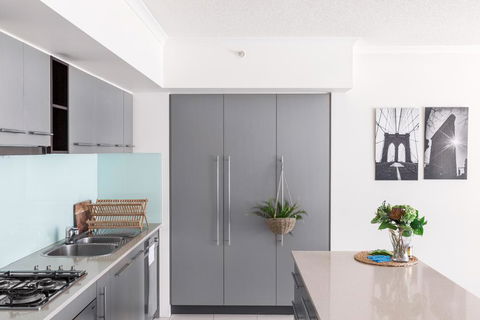 Sky River CBD Apartment - Sunshine Coast Tourism 2