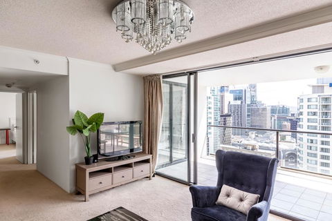 Sky River CBD Apartment - Sunshine Coast Tourism 1