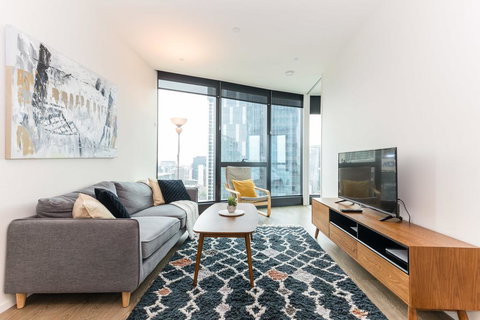 Skyscraper Apartment With Floor To Ceiling Views - Holiday Sunshine Coast 0