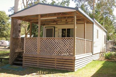 Smugglers Cove Holiday Village - Sunshine Coast Tourism 0